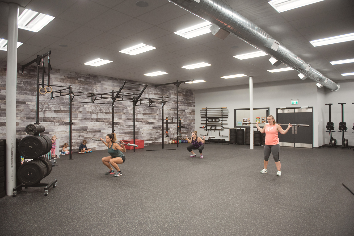 Members training together at Ignite Fitness